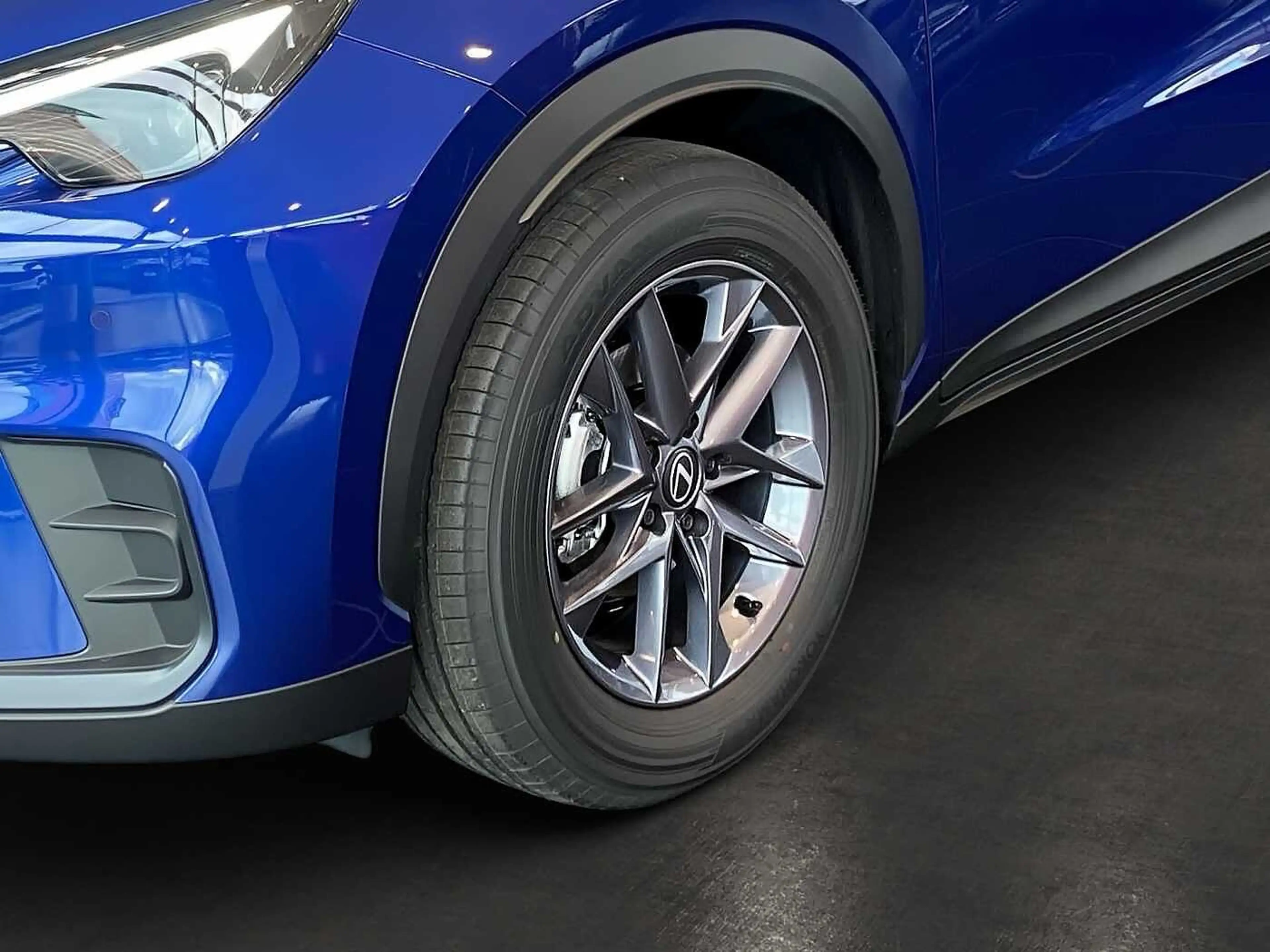 Lexus LBX 1.5 Hybird Komfortpaket LED KLIMA — photo 8