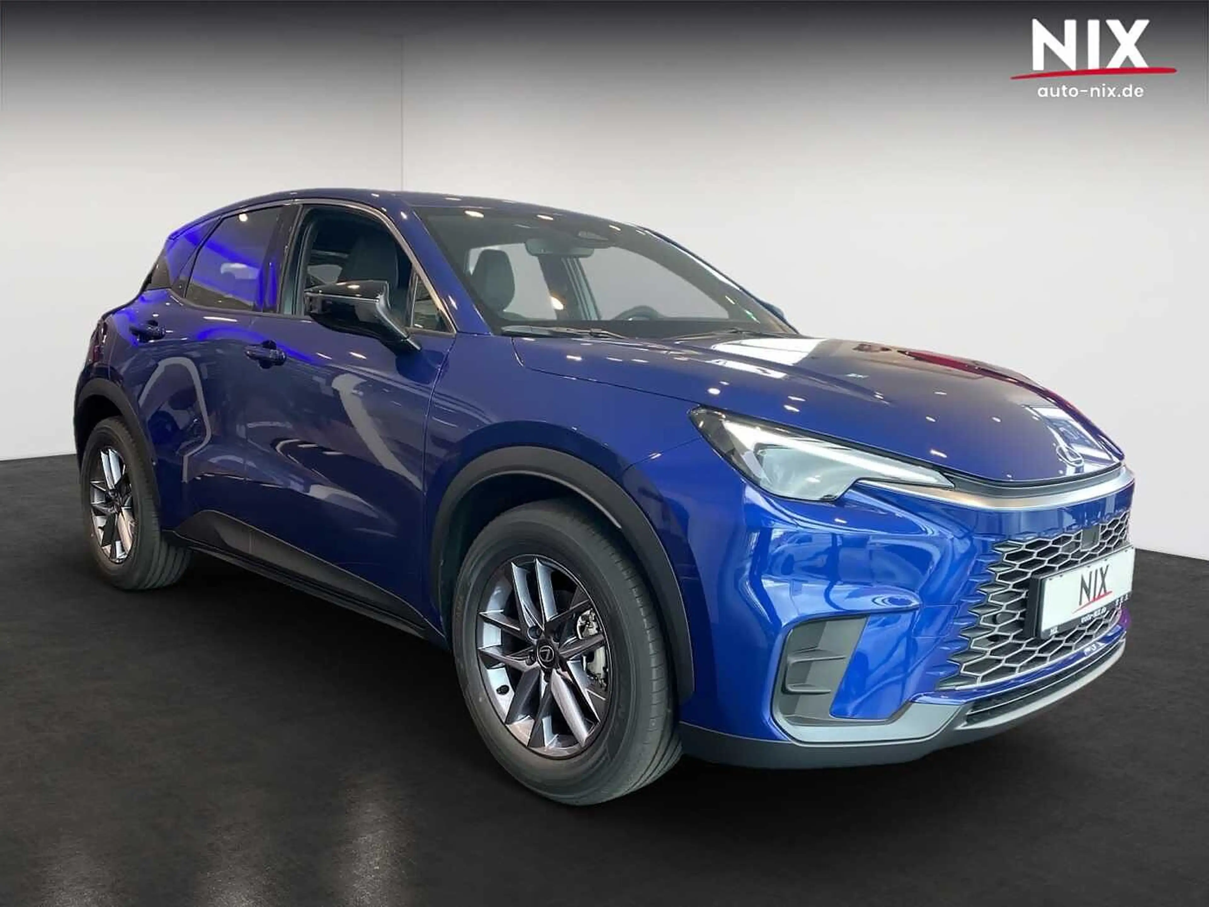 Lexus LBX 1.5 Hybird Komfortpaket LED KLIMA — photo 2