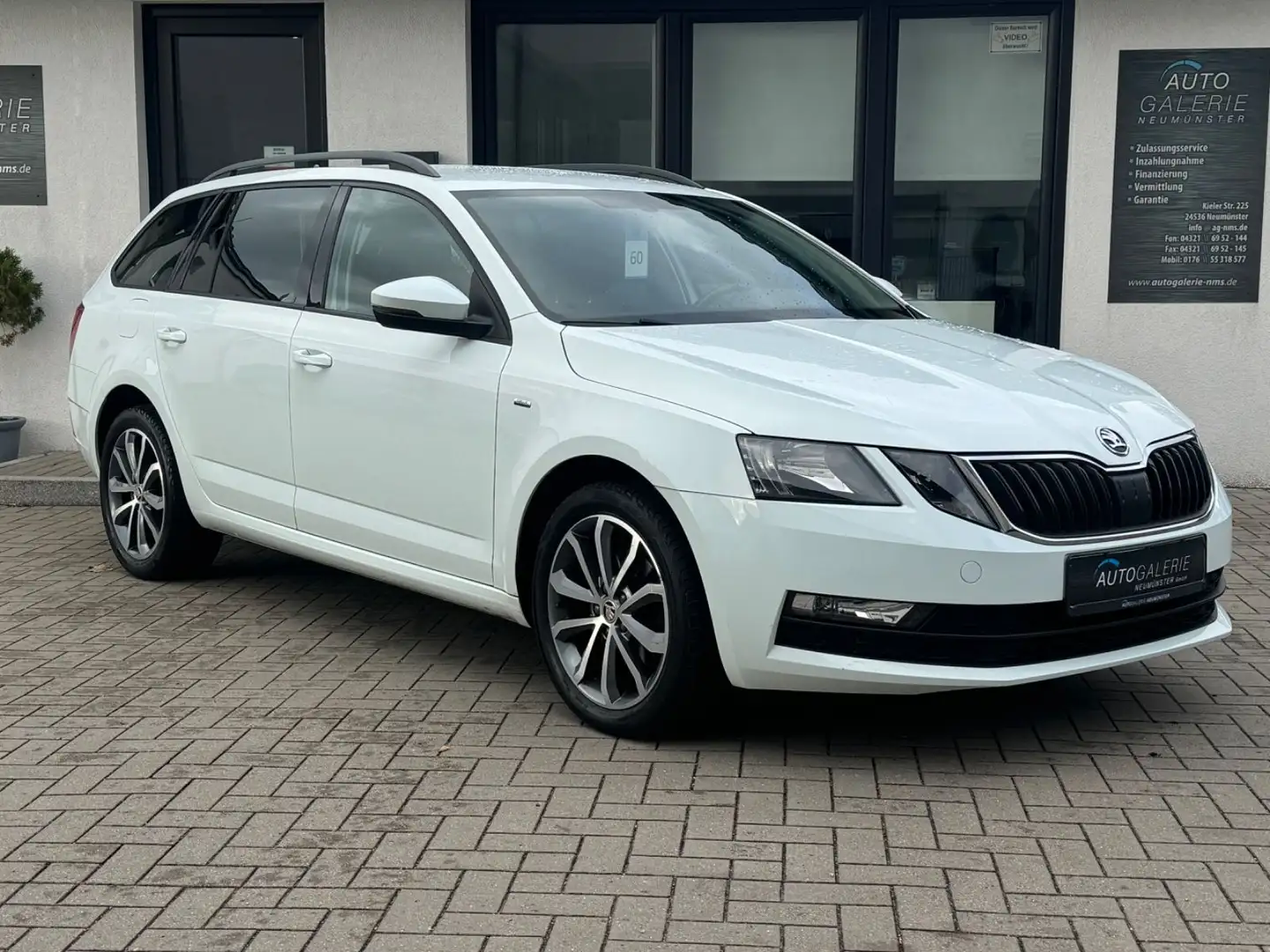 Skoda Octavia Combi Drive°Klima°Navi°S-Heft°Tempo°SHZ Weiß - 2