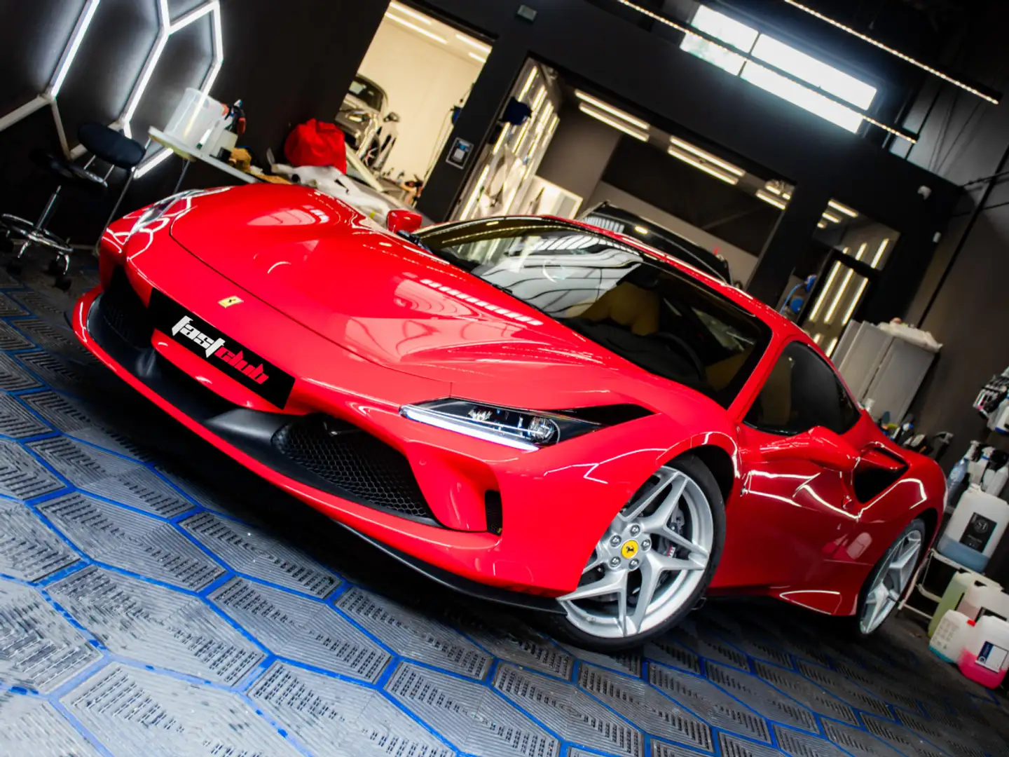 Ferrari F8 Tributo V8 bi-turbo Coupé DCT 1.H/S-H/R-CAM/R-SEATS/CARBO crvena - 1