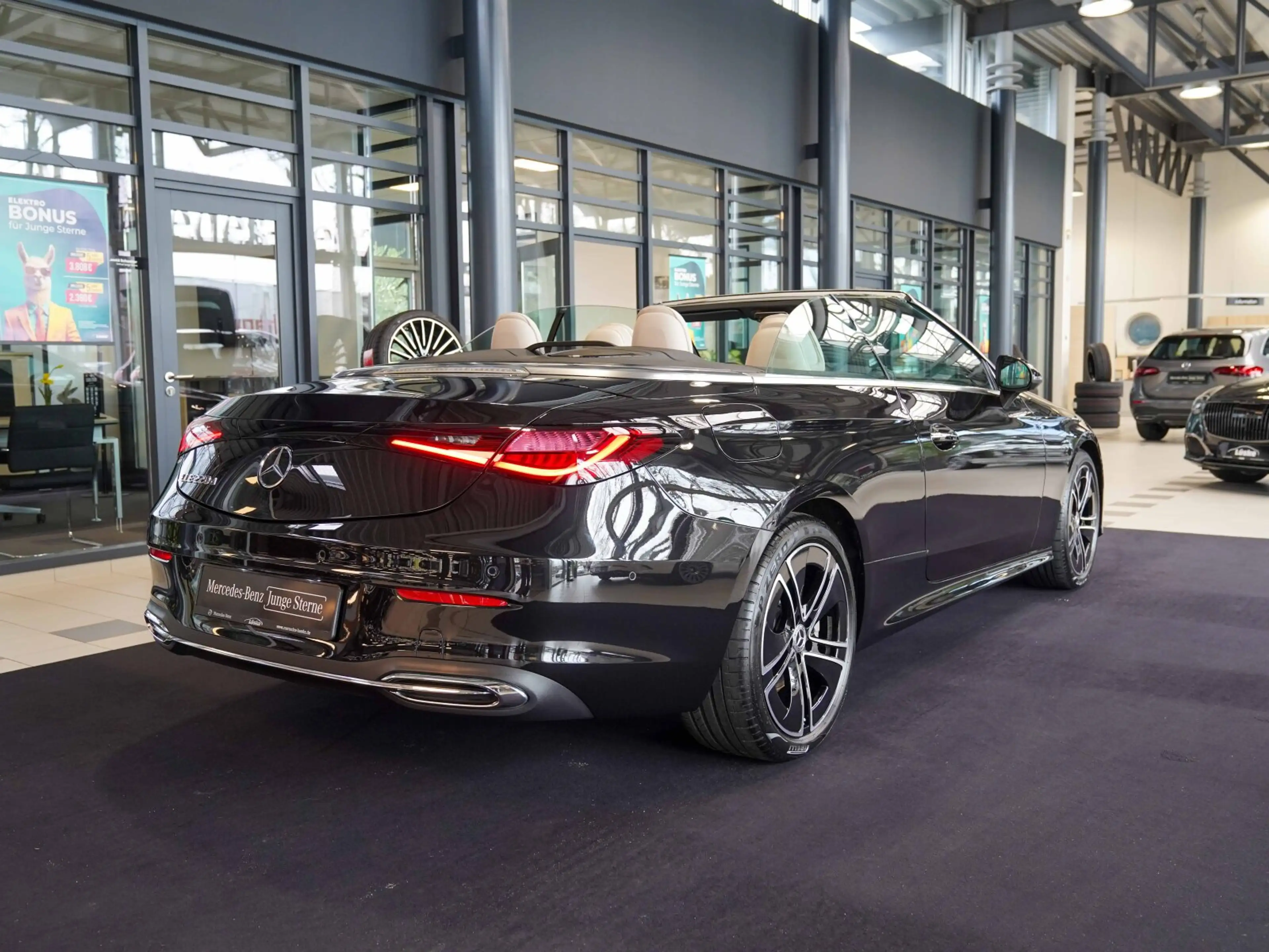 Mercedes-Benz CLE 220 CLE 220 d Cabrio macchiato rotes Verdeck Memory — photo 5