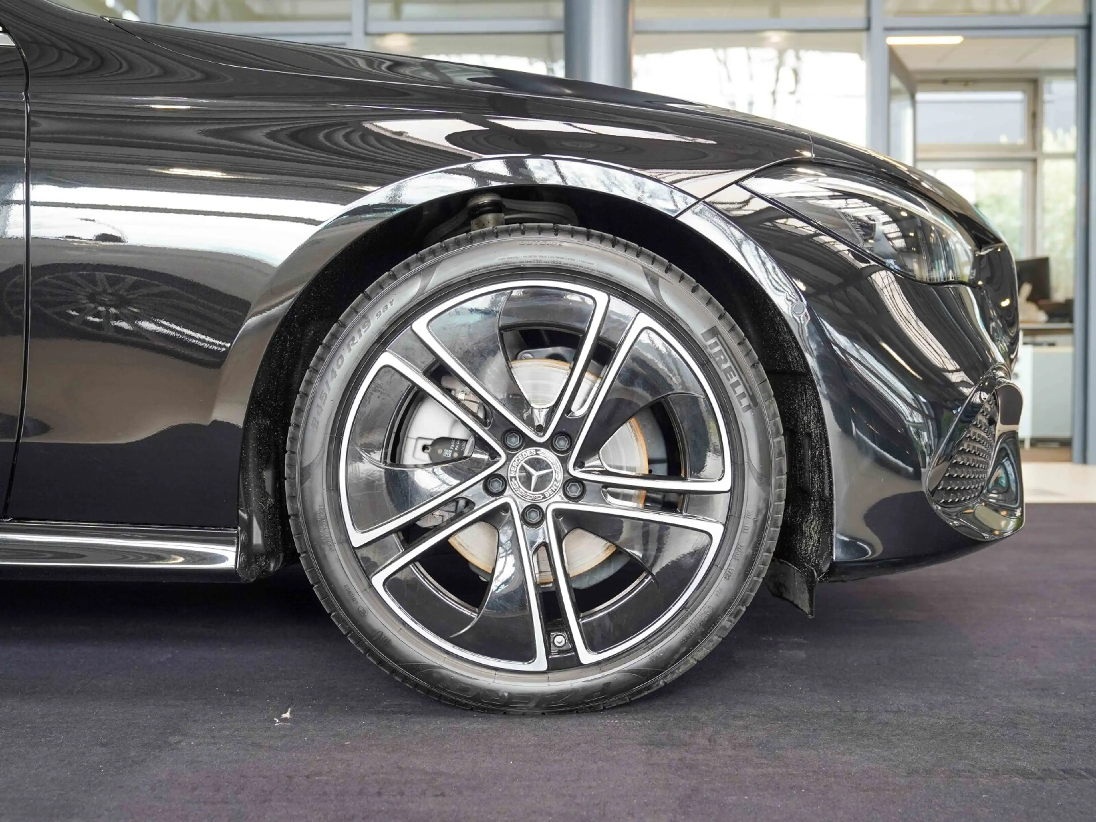Mercedes-Benz CLE 220 CLE 220 d Cabrio macchiato rotes Verdeck Memory — photo 4