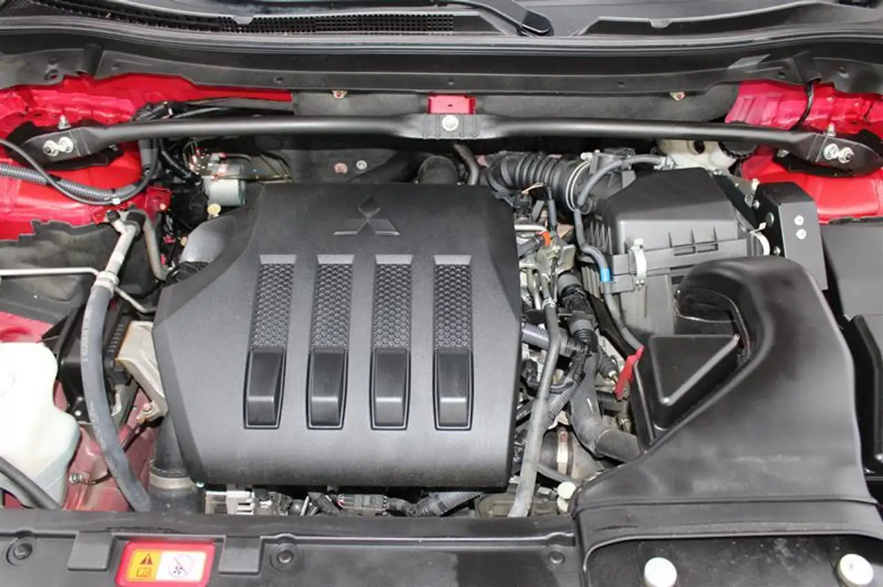 Mitsubishi Eclipse Cross снимка Mitsubishi Eclipse Cross