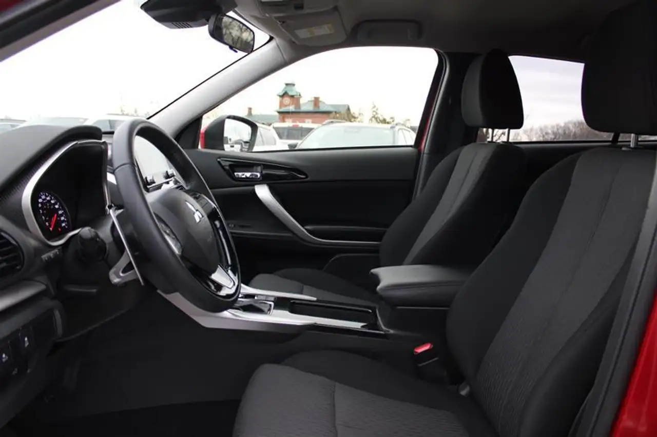 Mitsubishi Eclipse Cross снимка Mitsubishi Eclipse Cross