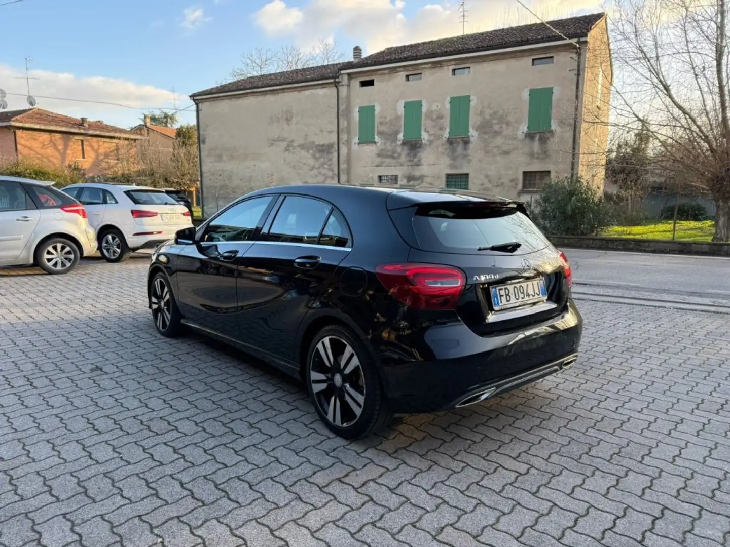 Mercedes-Benz A 180 d Automatic Premium OK NEOPATENTATI Nero - 2