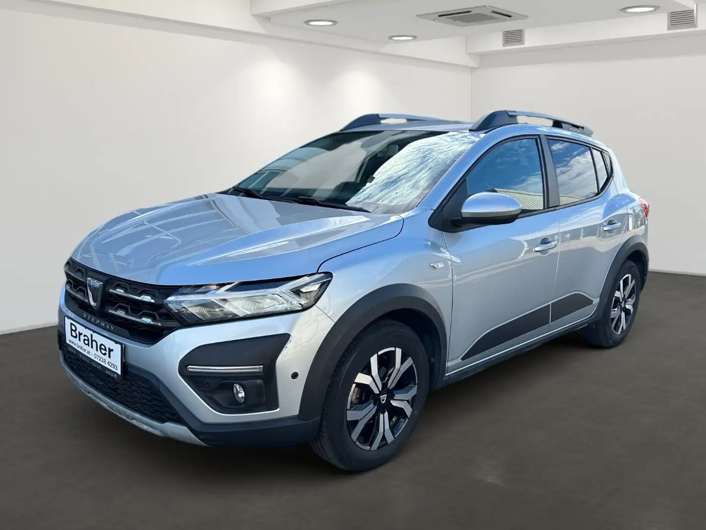 Dacia Sandero III 1.0 TCe 90 Stepway Comfort DAB AUT Grau - 2