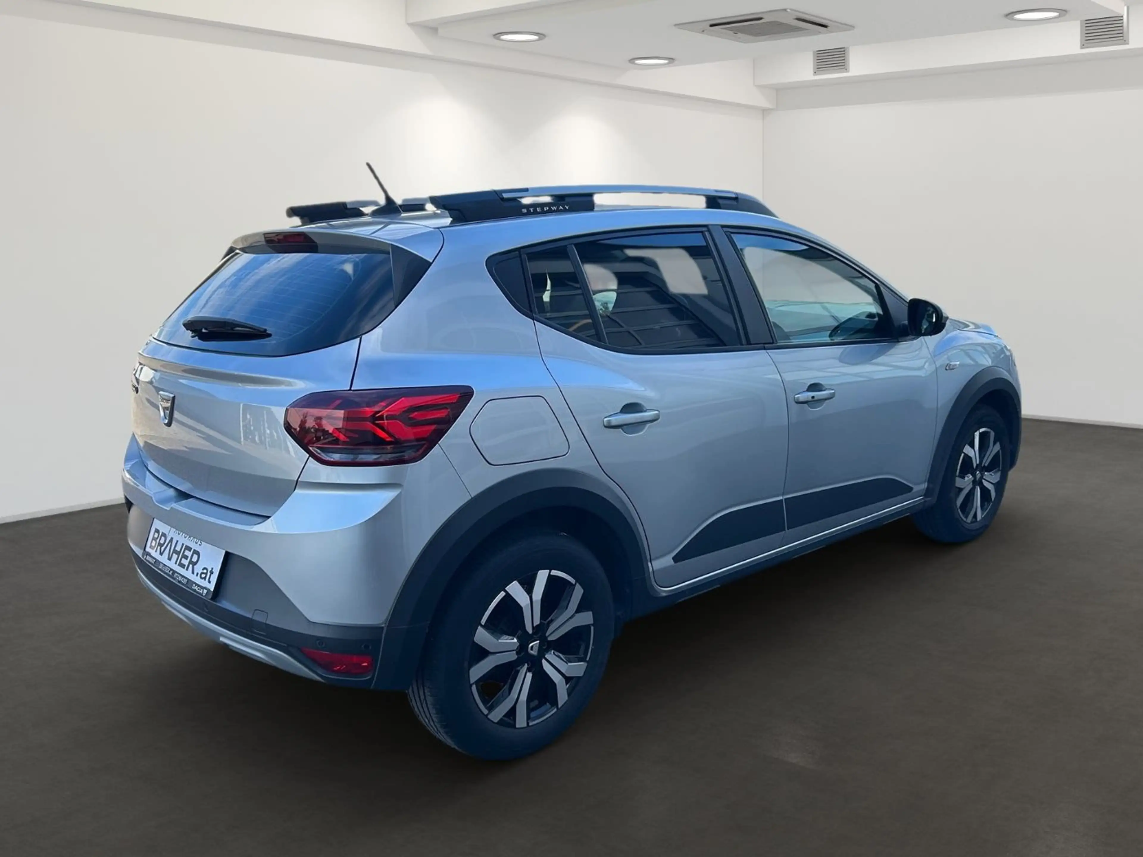 Dacia Sandero III 1.0 TCe 90 Stepway Comfort DAB AUT — photo 4