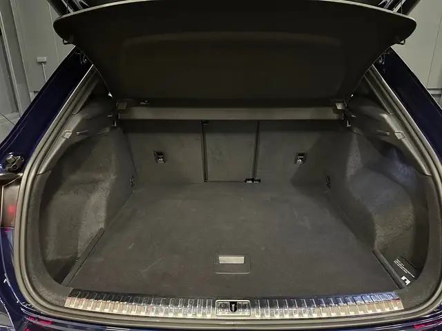 Audi Q3 view 26
