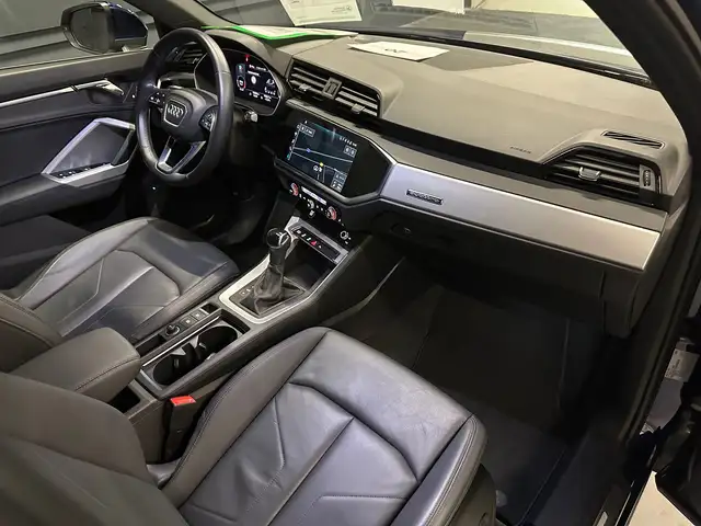 Audi Q3 main image
