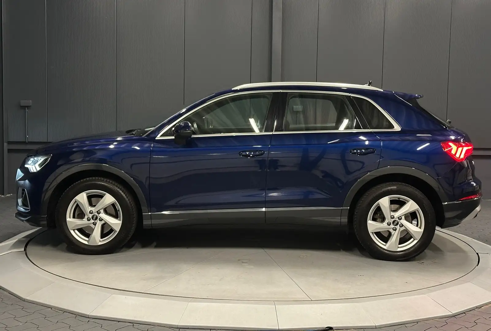 Audi Q3 40 TDI quattro advanced *200PS*LEDER*NAVI*LED* Blau - 2