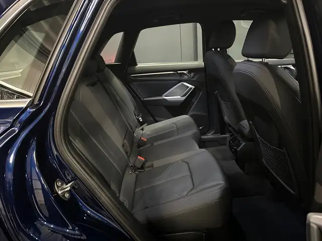 Audi Q3 view 25