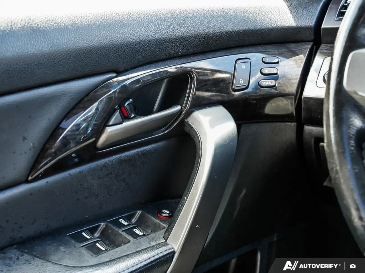 Acura MDX снимка Acura MDX