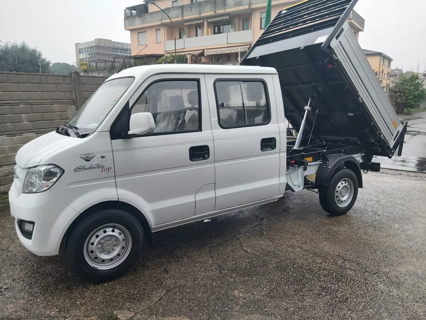 Giotti Victoria Gladiator top cabina doppia cassone ribaltabile trilaterale Weiß - 1