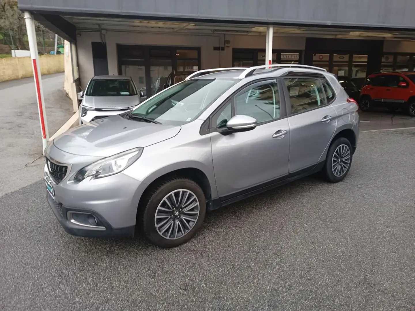 Peugeot 2008 BlueHDi 100 Active - UNICOPROPRIETARIO Zilver - 1