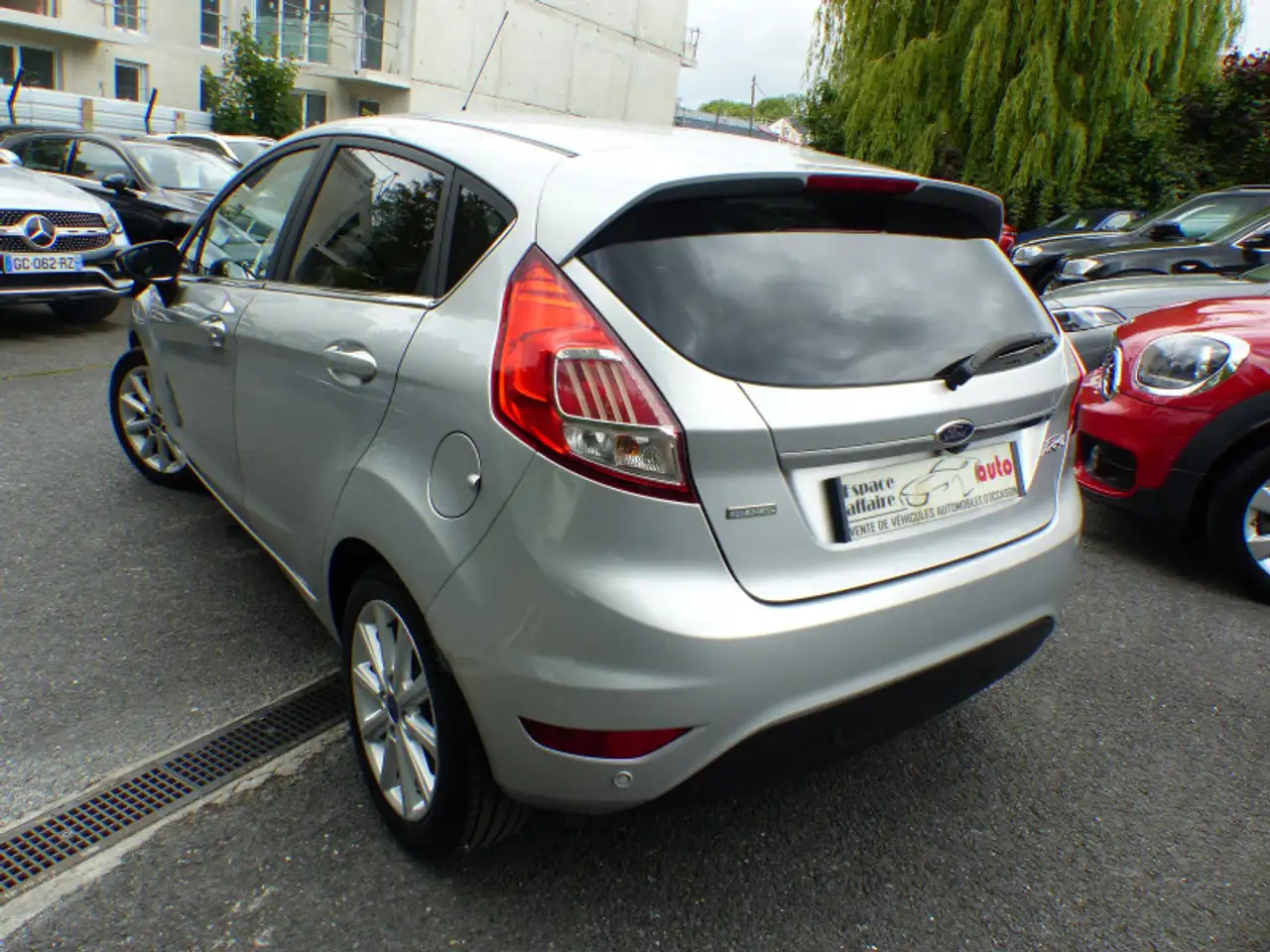 Ford Fiesta 5 portes — photo 4