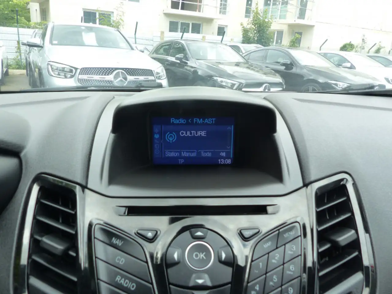 Ford Fiesta 5 portes — photo 16