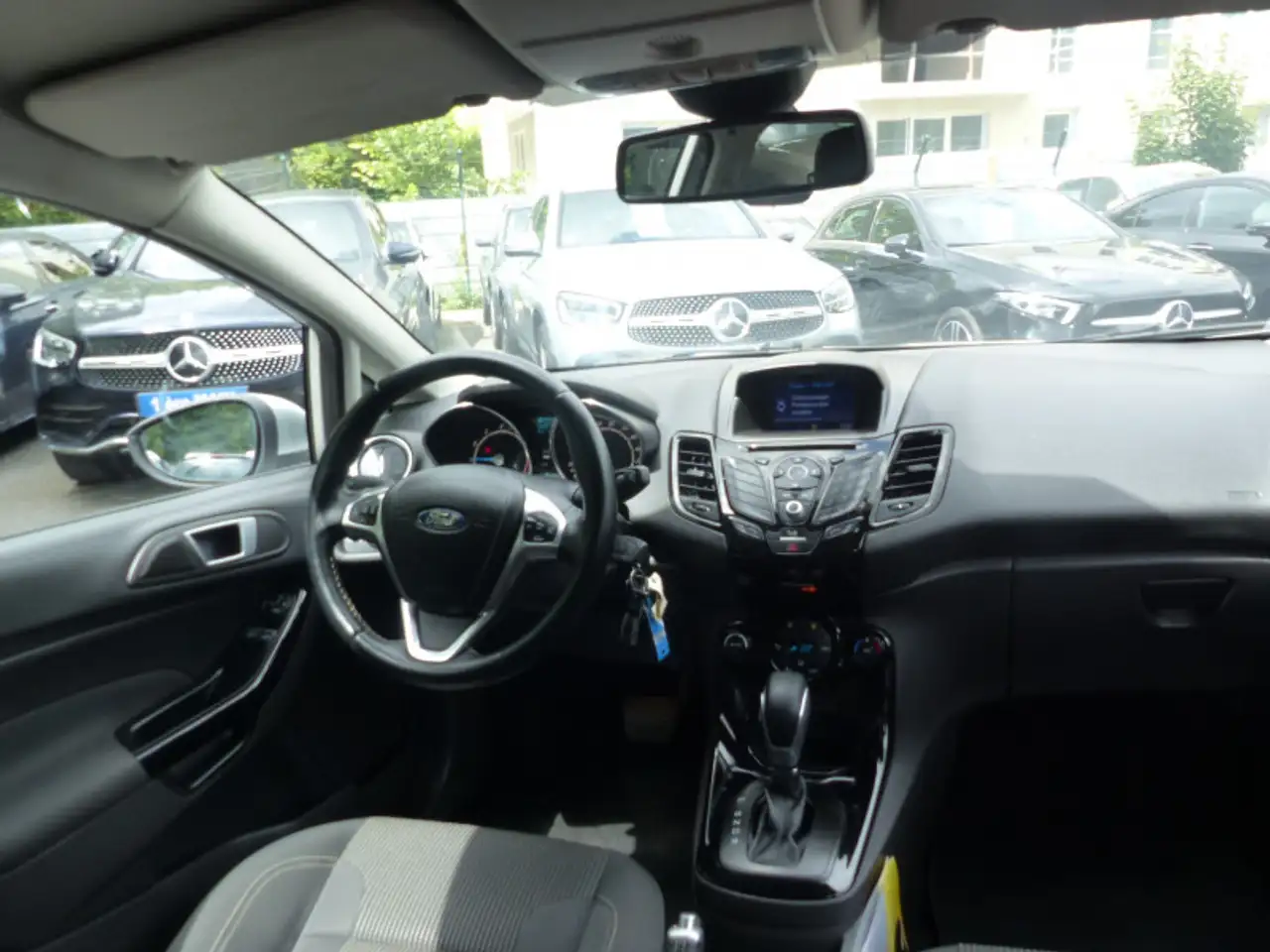 Ford Fiesta 5 portes — photo 13