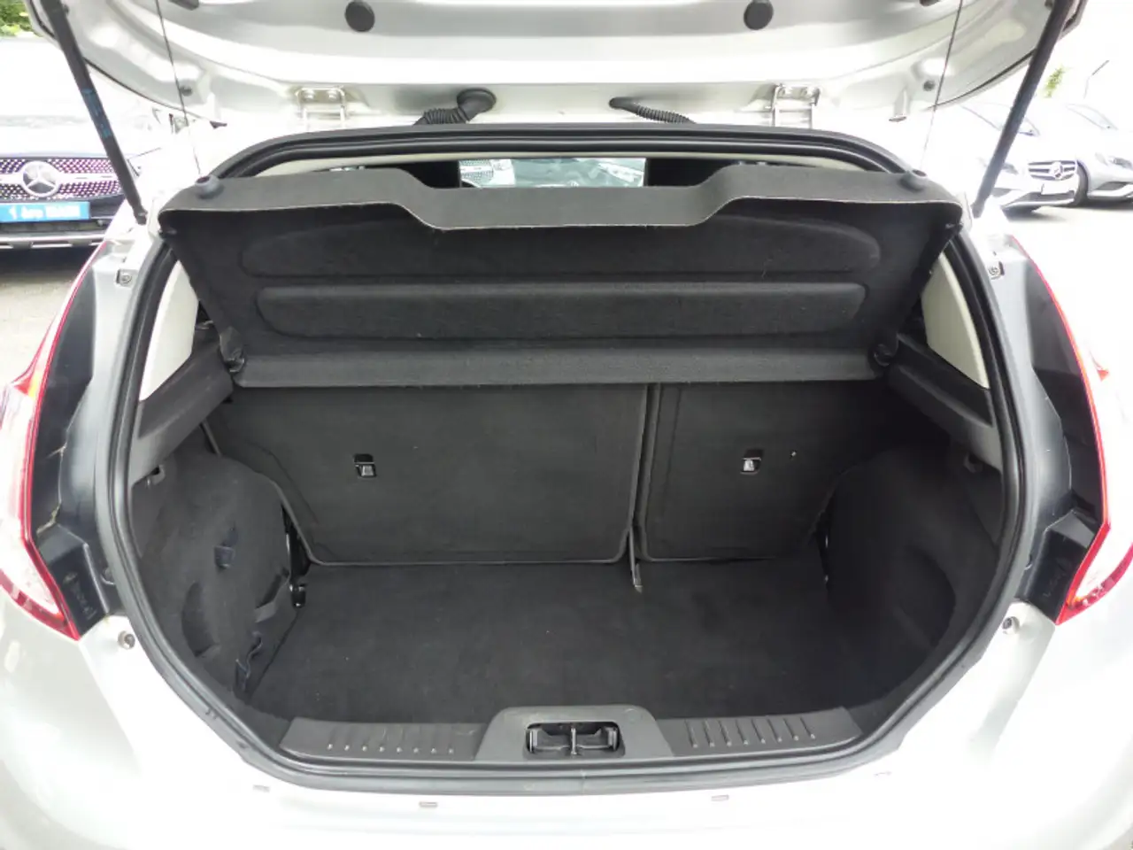 Ford Fiesta 5 portes — photo 9