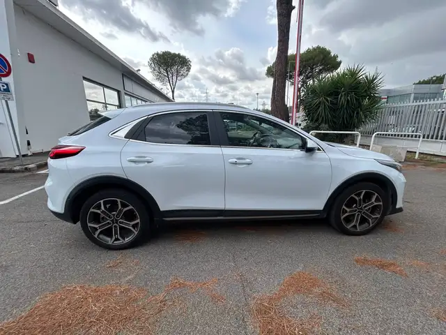 Kia XCeed view 4