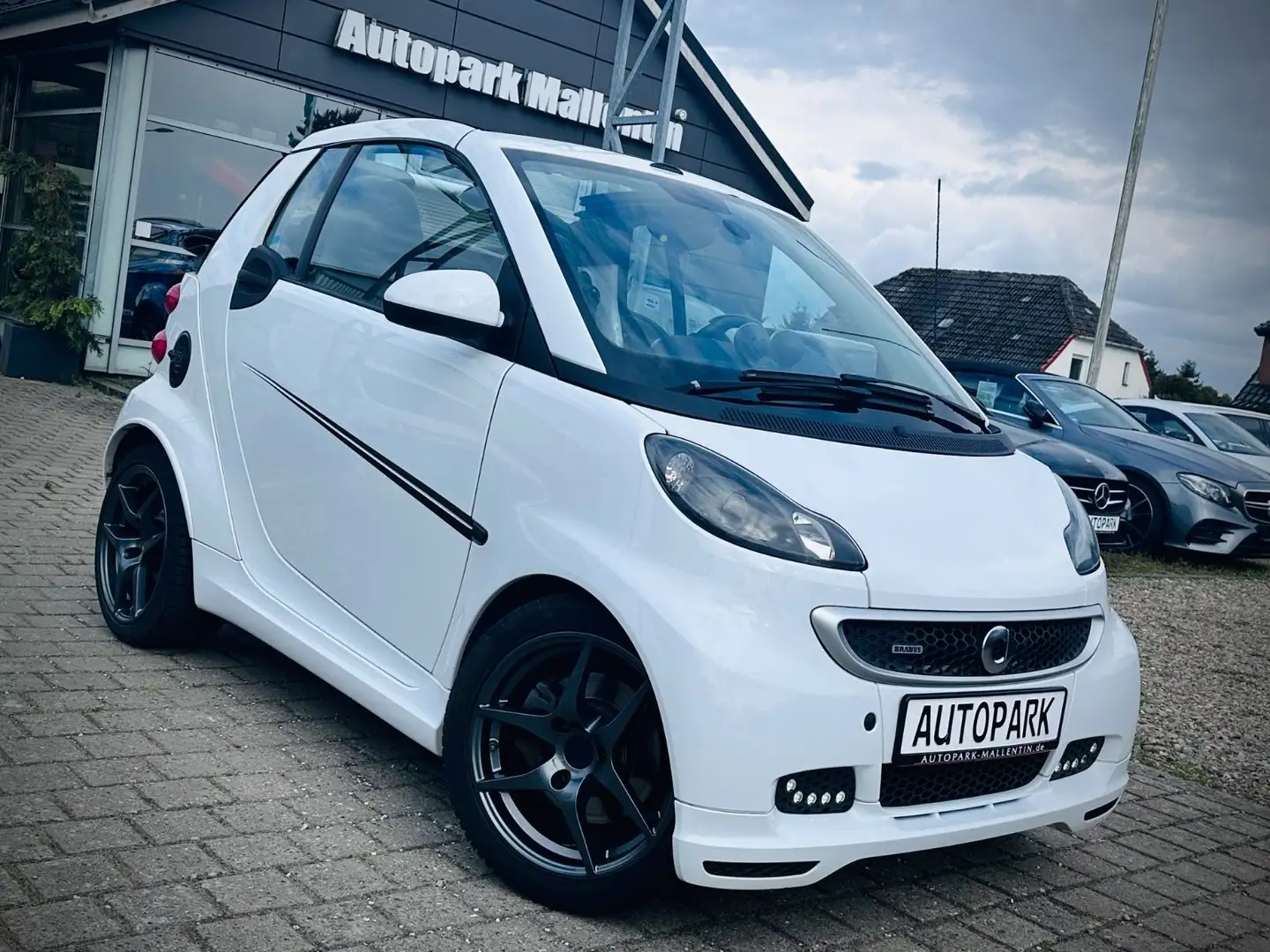 smart forTwo fortwo cabrio Brabus Xclusive*LEDER*DAB* Weiß - 1