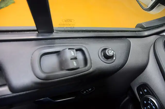 Ford Transit Custom view 18