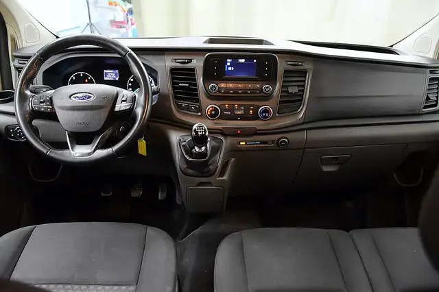 Ford Transit Custom view 19