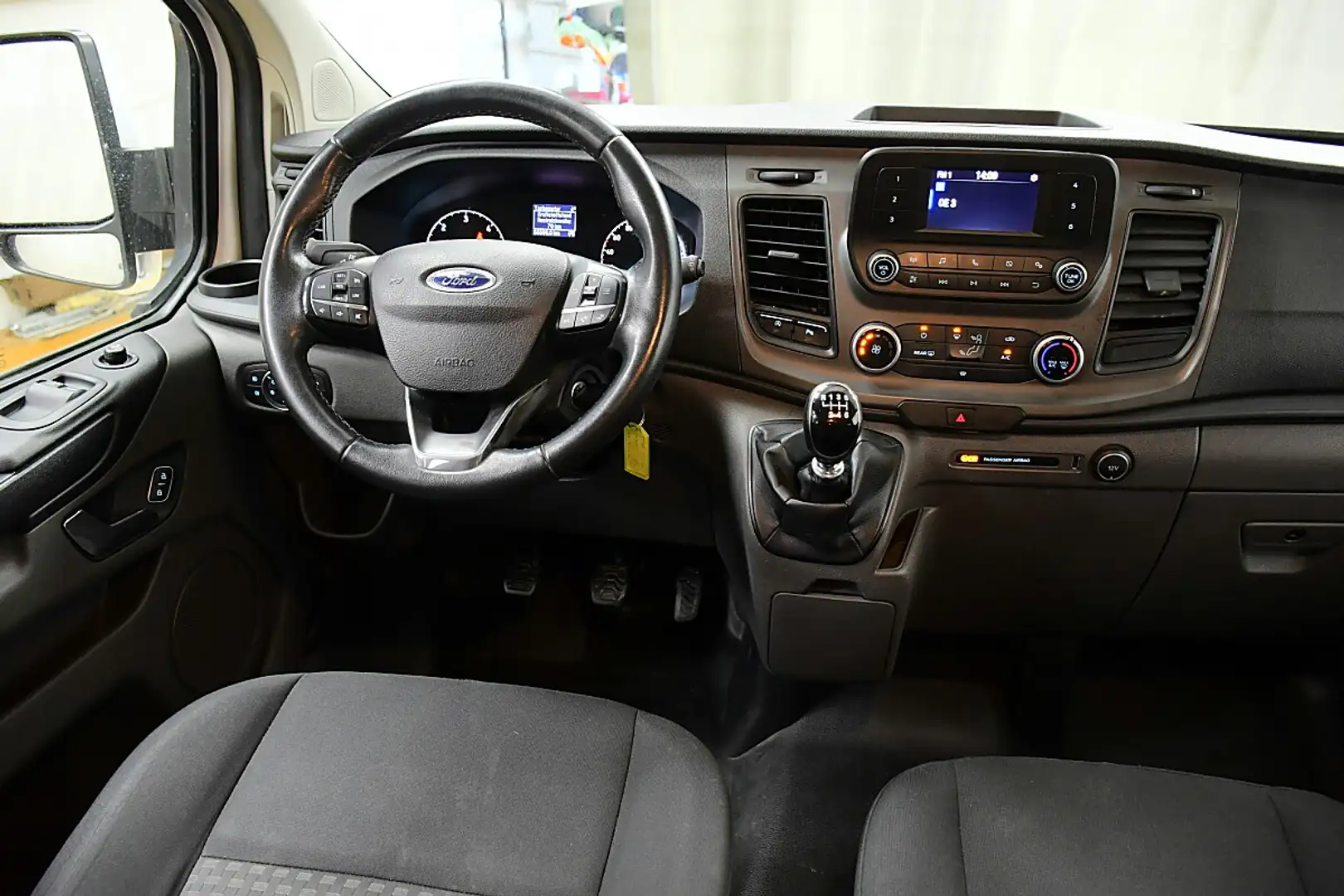 Ford Transit Custom Variobus 2,0 TDCI L2H2 340 Trend Weiß - 2