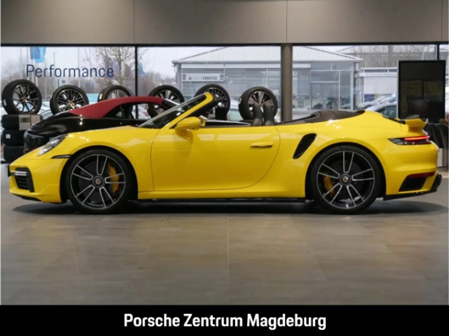 Porsche 992 (911) Turbo S Cabriolet*INNO*LIFT*MATRIX* Gelb - 2
