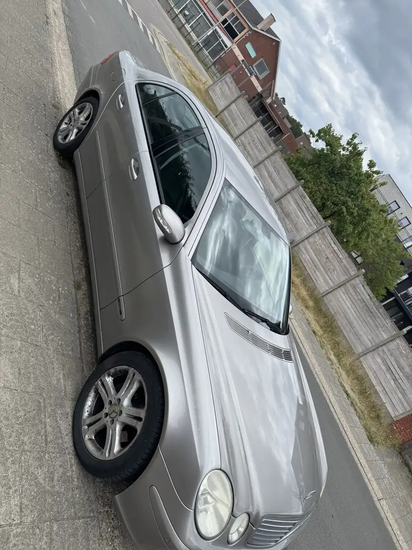 Mercedes-Benz E 200 CDI Automatik Classic - 2