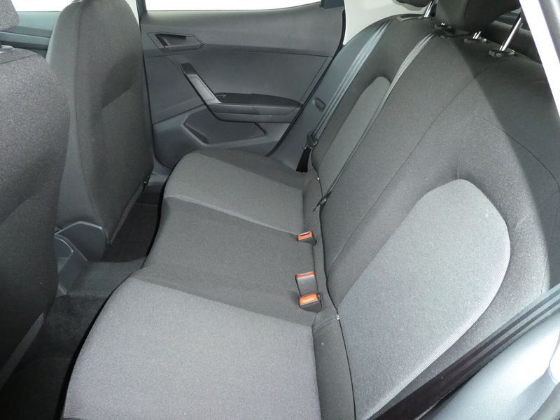 SEAT Arona Reference Edition 1.0 TSI — photo 13