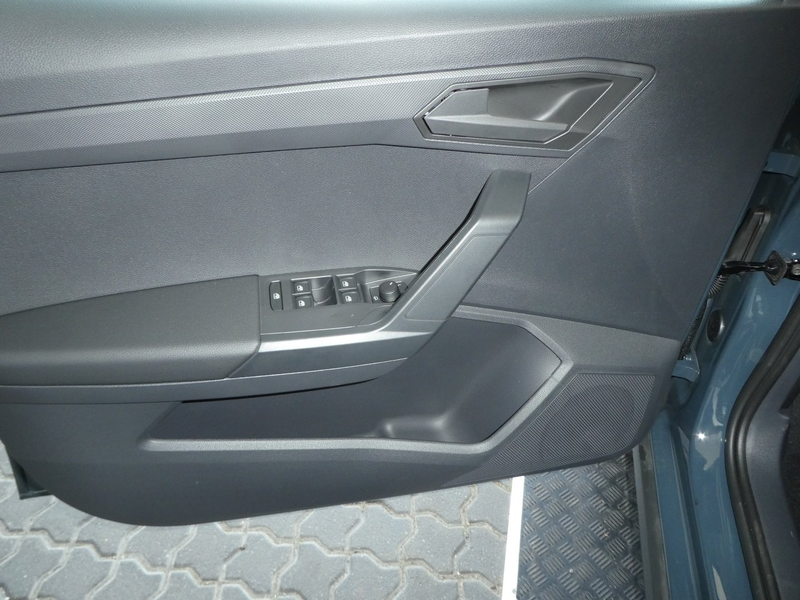 SEAT Arona Reference Edition 1.0 TSI — photo 4