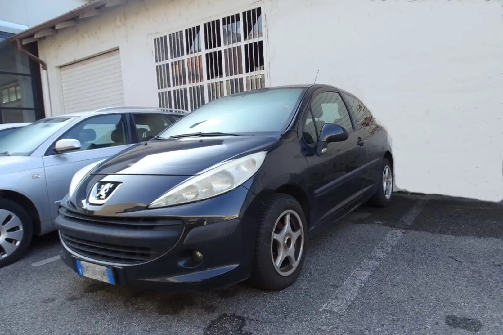 Peugeot 207 1.4 8V 75CV 3p. ONE Line Nero - 2