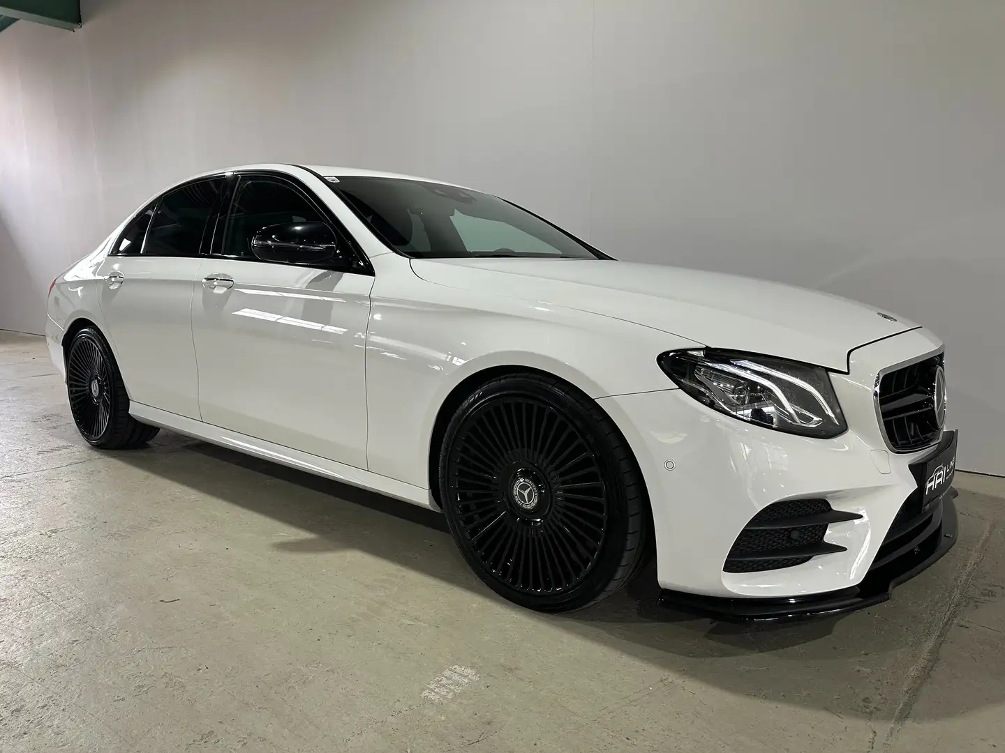 Mercedes-Benz E 220 E 220 d AMG | HeadUp | 360 | AHK | Widescreen Weiß - 1