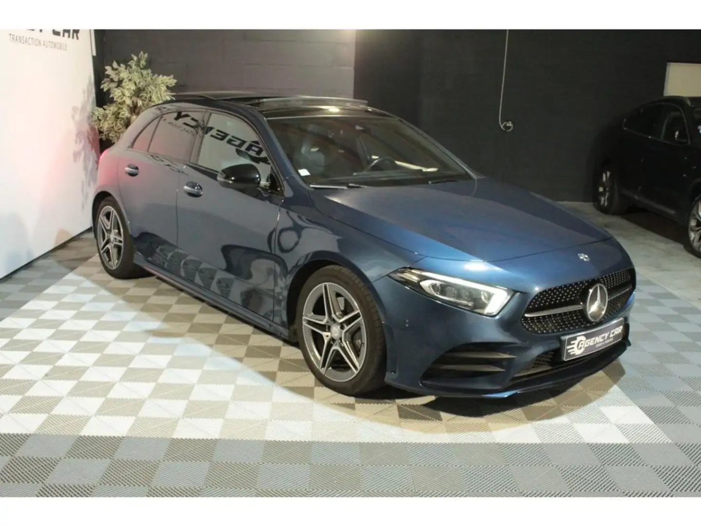 Mercedes-Benz A 220 220 190ch 8G-DCT AMG Line - Leds Ambiance Toit Ouvrant Blau - 2