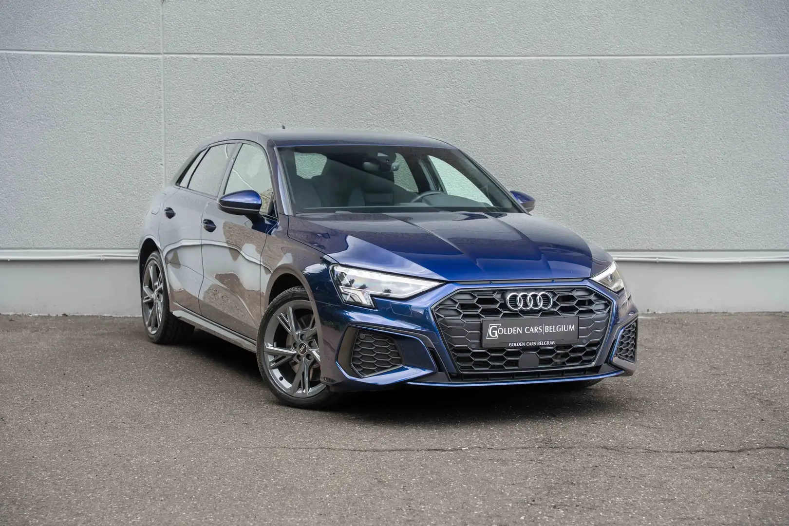 Audi A3 45 TFSIe Sportback S-LINE/LED/ACC/CAMERA/CARPLAY Bleu - 2