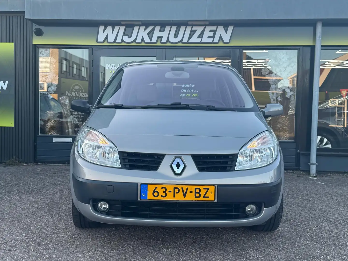 Renault Scenic 2.0-16V Dynamique Luxe Automaat met Navigatie !!! Beige - 2