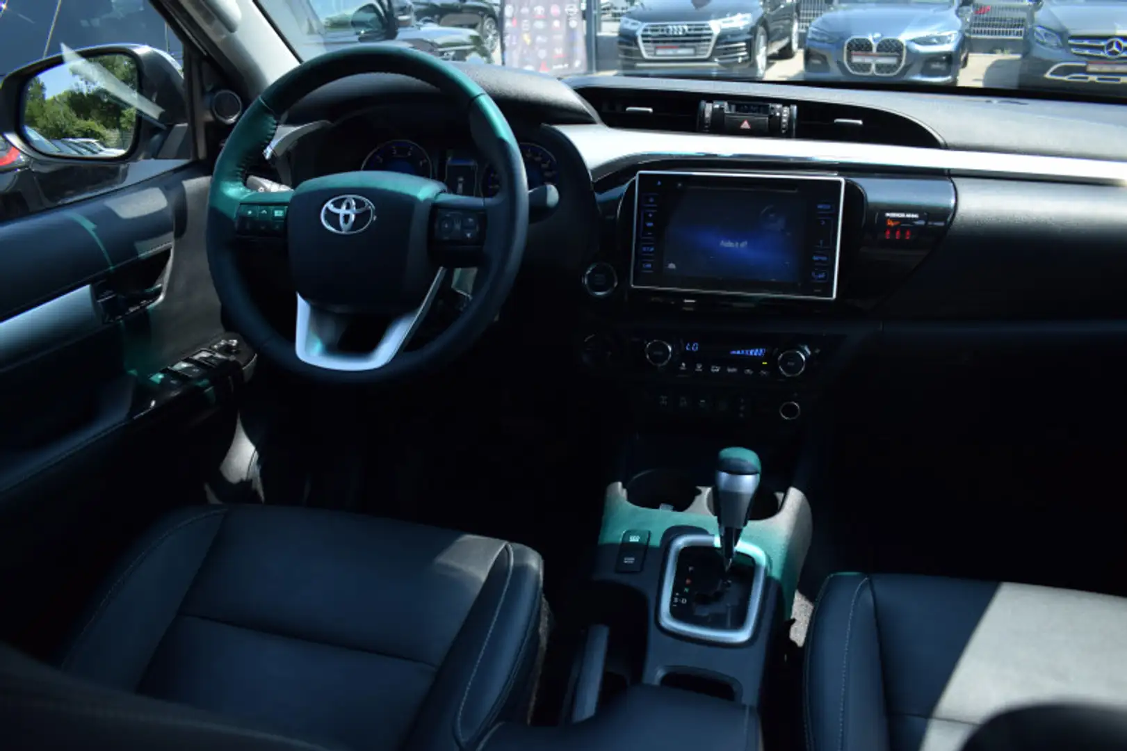 Toyota Hilux 2.4 D-4D 150CH DOUBLE CABINE LOUNGE 4WD BVA Blanc - 2