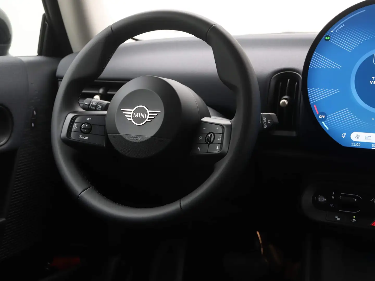 MINI Cooper C Essential Negro - 2