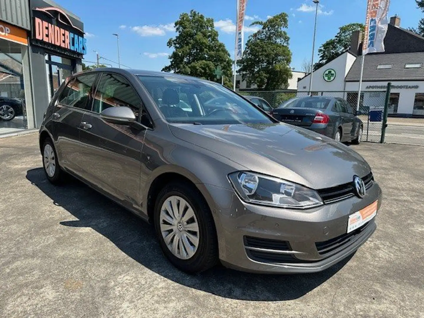 Volkswagen Golf 1.2i benzine, Automaat, 2017, GPS + Garantie Gris - 2