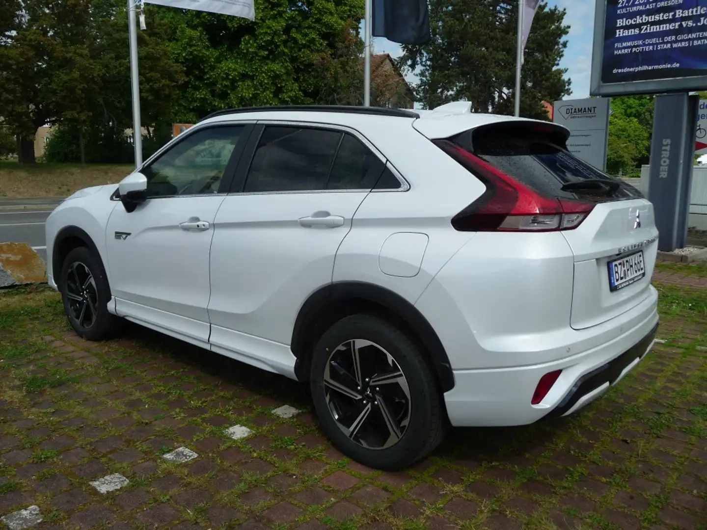 Mitsubishi Eclipse Cross PHEV Select 4WD Blanc - 2