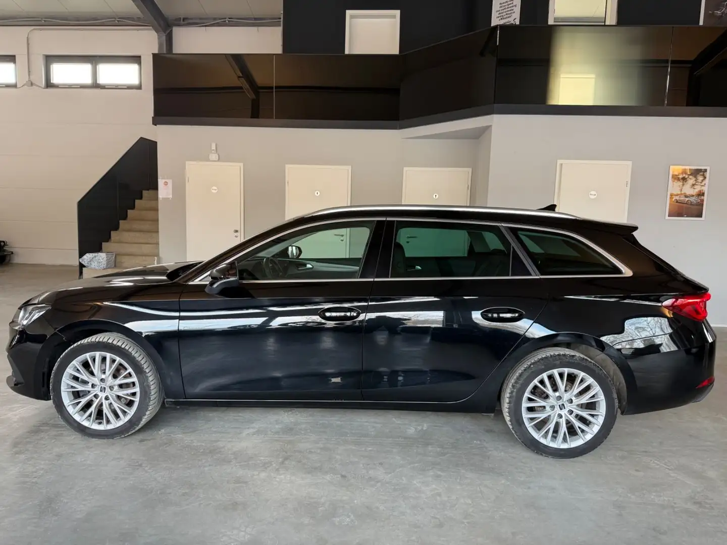 SEAT Leon Sportstourer 2.0 TDI Xcellence LED/ACC/SHZ Noir - 2