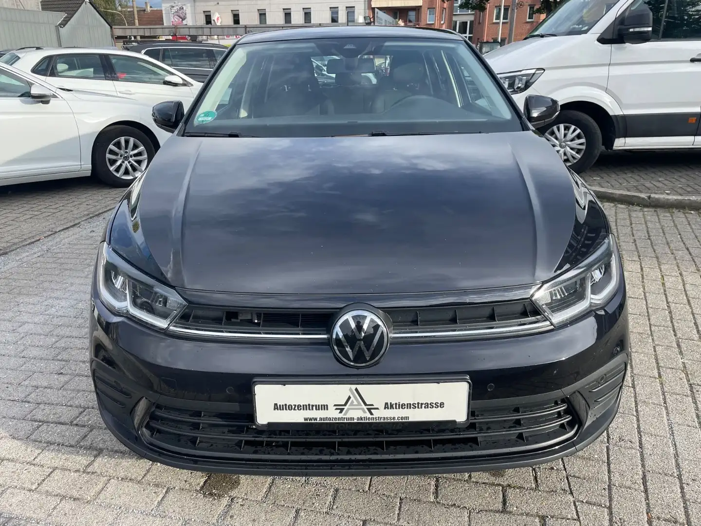 Volkswagen Polo VI Life LED Digital Ta. Navi App-Connect Чёрный - 2