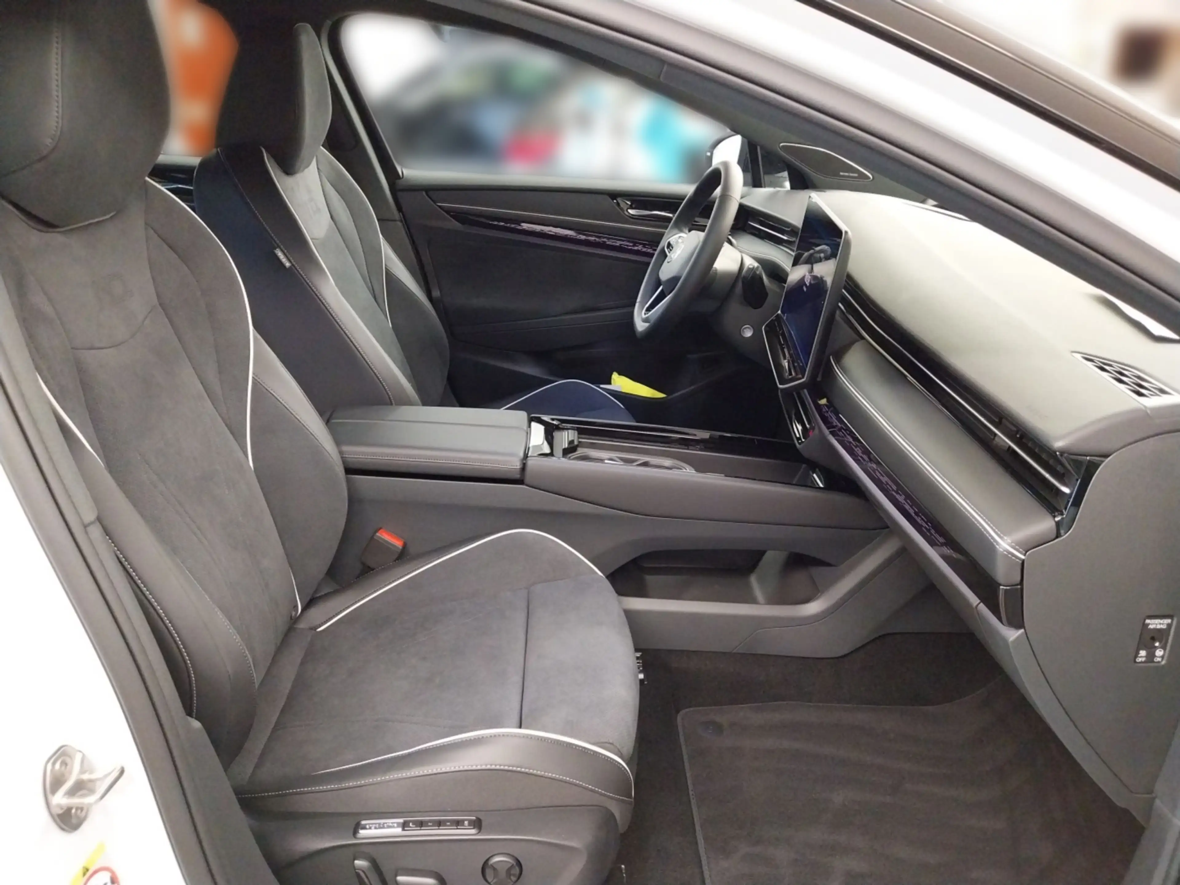 Volkswagen ID.7 Tourer Pro HeadUp AHK Navi LED Kamera PDC Sonderab — photo 14