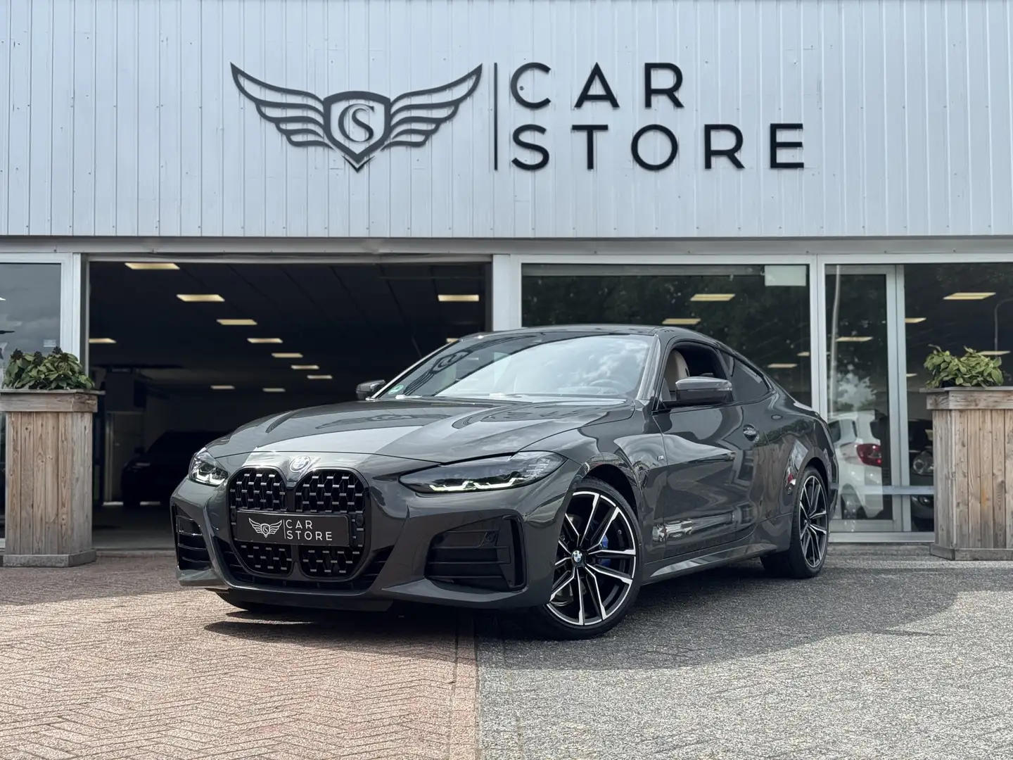 BMW 440 4-serie Coupé M440i xDrive High Executive M-SPORT| Grijs - 1