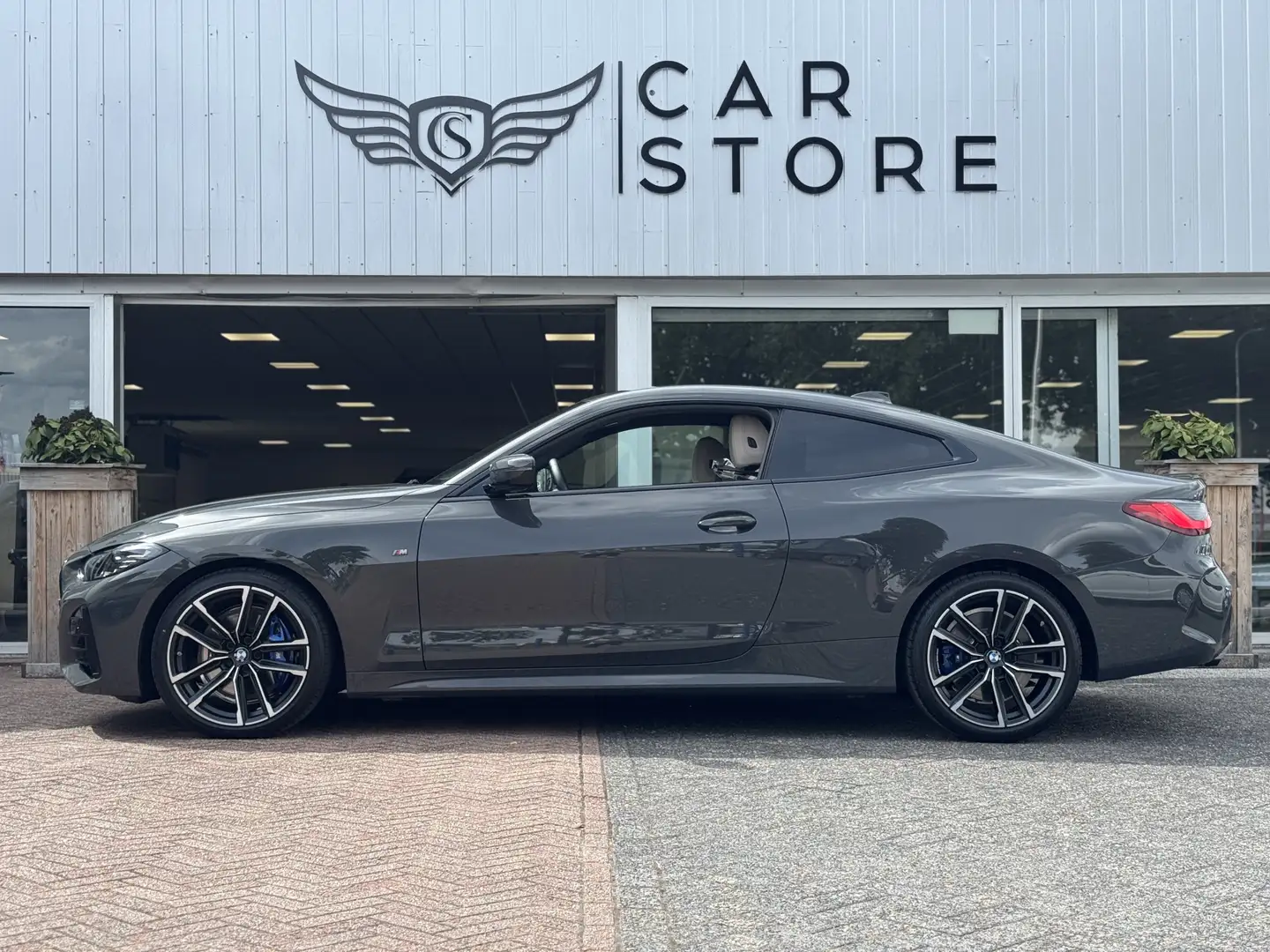 BMW 440 4-serie Coupé M440i xDrive High Executive M-SPORT| Grijs - 2