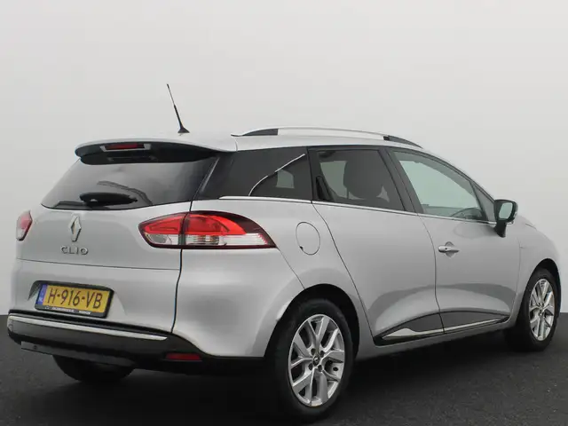 Renault Clio view 15