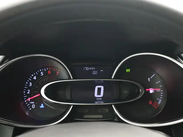 Renault Clio view 25