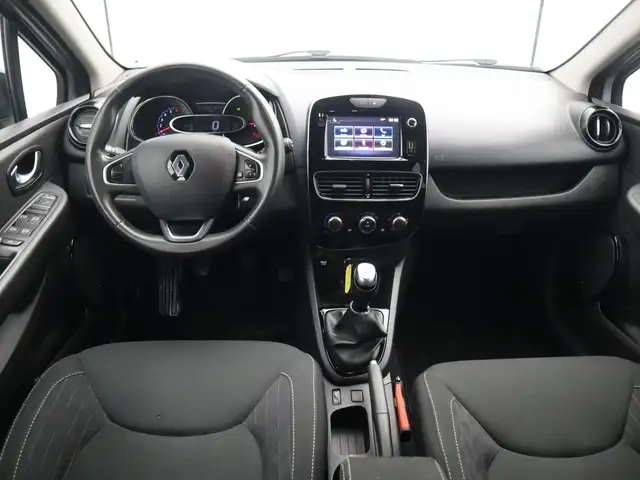 Renault Clio view 8