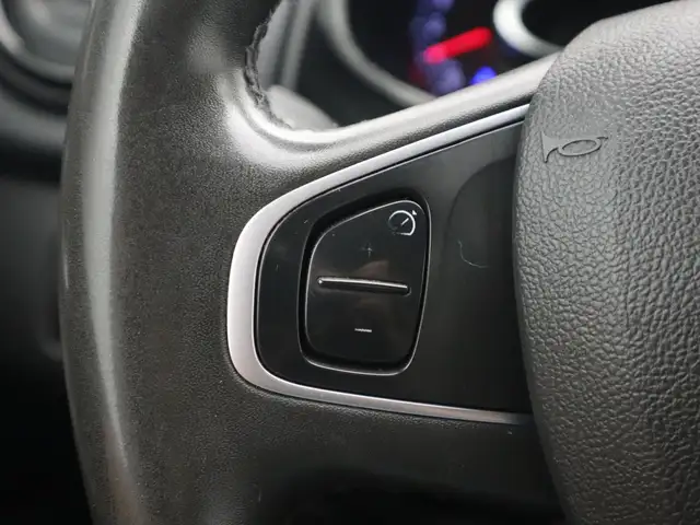 Renault Clio view 30