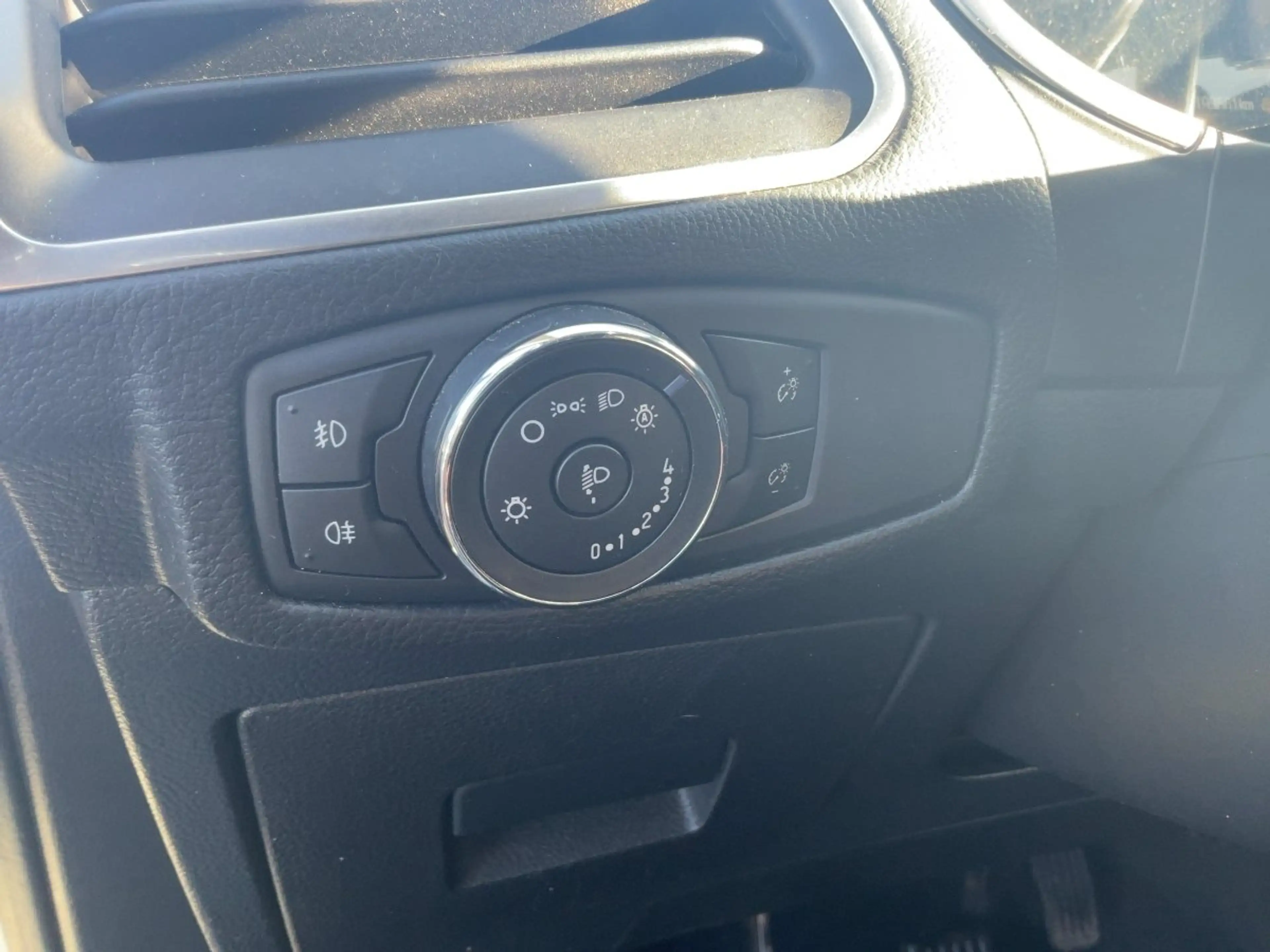 Ford S-Max 2.0 TDCi Titanium AHK+Navi+Winterp.+Kam. — photo 15